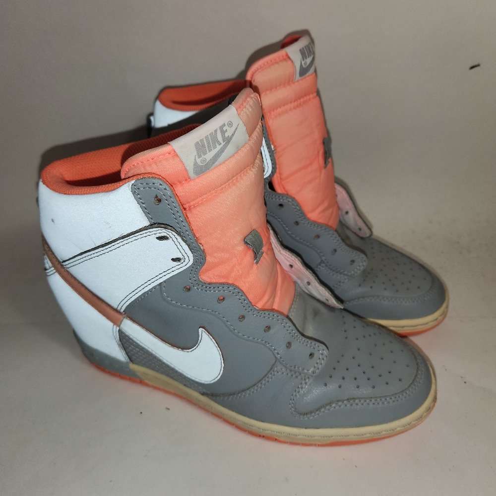 Nike Sky Dunks - Coral